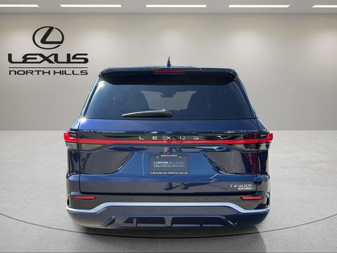 Used 2026 Lexus TX 500h AWD w/ Technology Package image 7