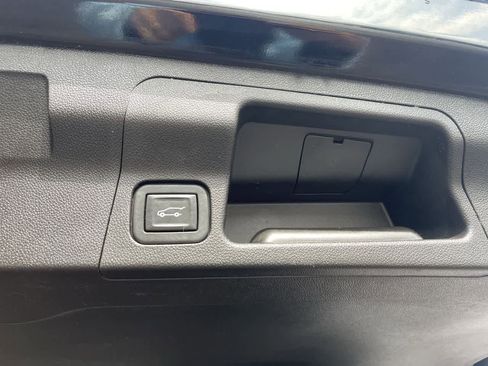 Used 2020 GMC Acadia SLE w/ Driver Convenience Package AWD/4WD image 18