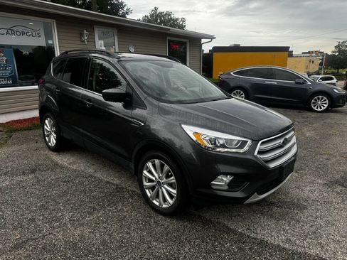 Used 2019 Ford Escape SEL FWD image 3