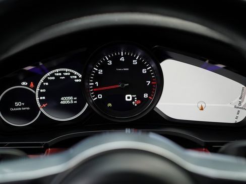 Used 2021 Porsche Cayenne S image 26