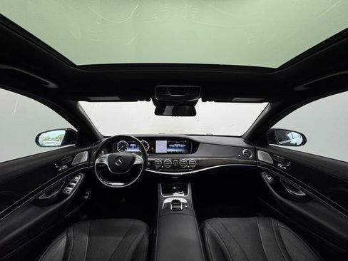 Used 2017 Mercedes-Benz S 550 Sedan image 20