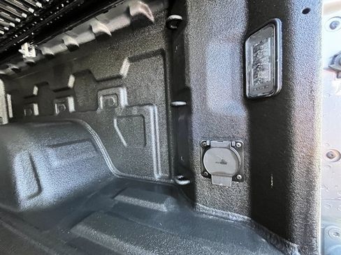 Used 2025 GMC Sierra 1500 Denali w/ Technology Package AWD/4WD image 57