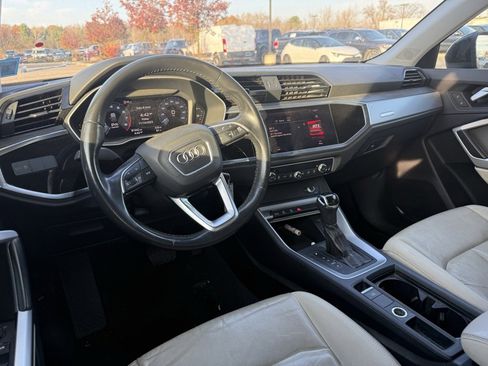 Used 2020 Audi Q3 2.0T Premium image 10