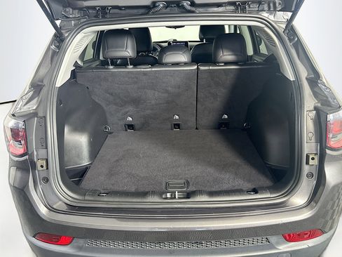 Used 2022 Jeep Compass Latitude image 29