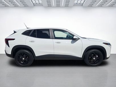 Used 2024 Chevrolet Trax LS w/ LS Convenience Package
