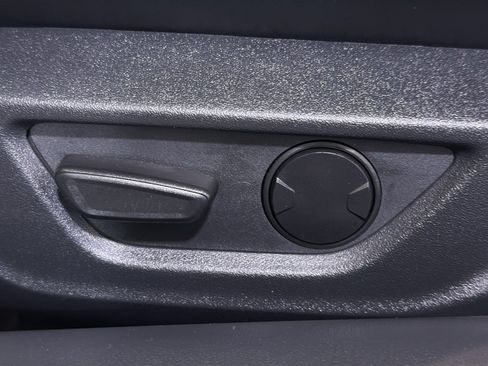 Used 2025 Ford Mustang GT Premium RWD image 28