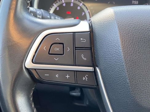 Used 2022 Toyota Highlander XLE image 20