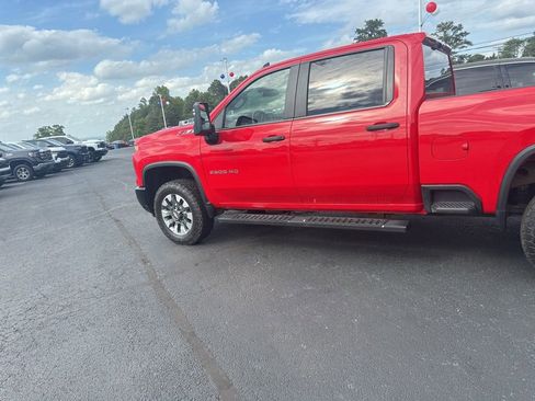 Used 2025 Chevrolet Silverado 2500 Custom w/ Custom Value Package AWD/4WD image 9