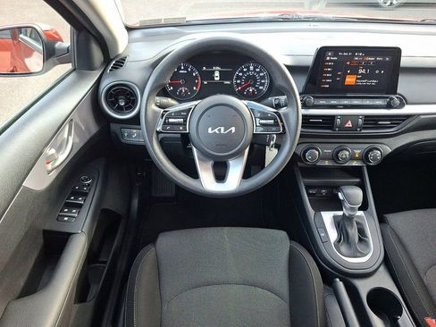 Certified 2024 Kia Forte LXS w/ LXS Technology Package image 11