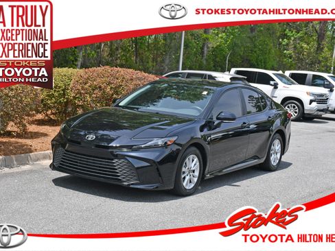 Certified 2025 Toyota Camry LE w/ Convenience Package FWD image 1
