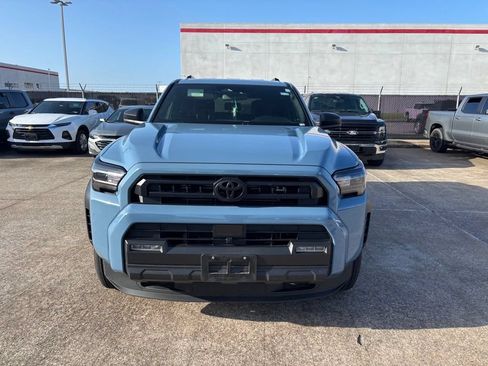 Used 2026 Toyota 4Runner SR5 AWD/4WD image 2
