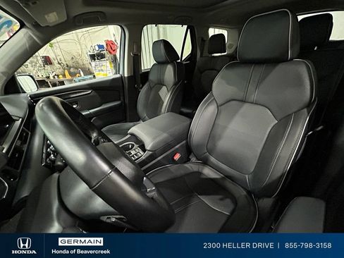 Used 2025 Honda Pilot Elite image 26