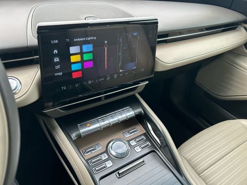 Used 2024 Lincoln Nautilus Reserve image 40