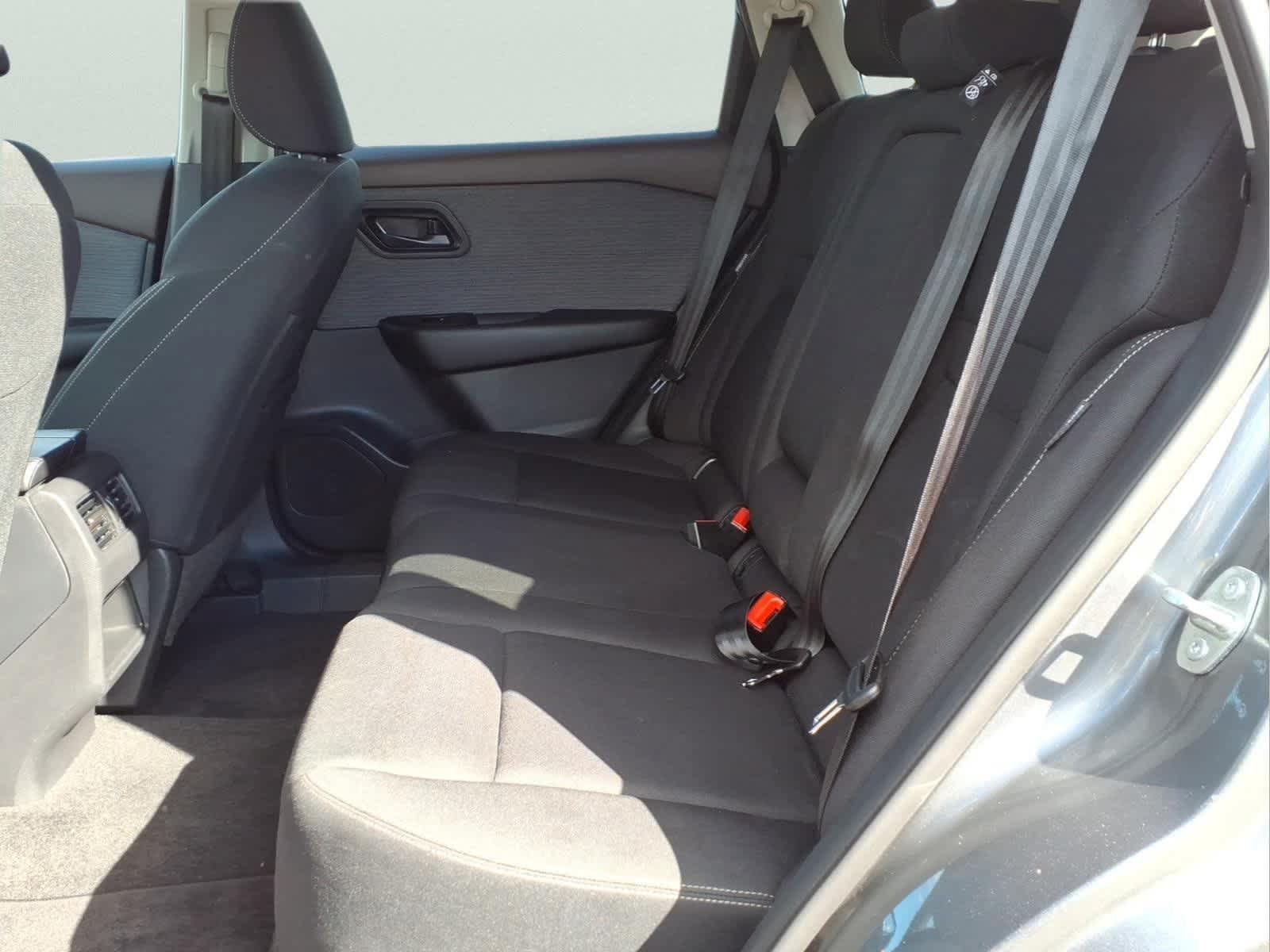 Used 2023 Nissan Rogue S AWD/4WD image 29