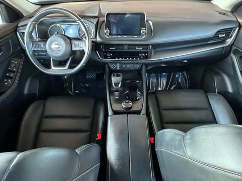 Used 2023 Nissan Rogue SV w/ SV Premium Package image 14