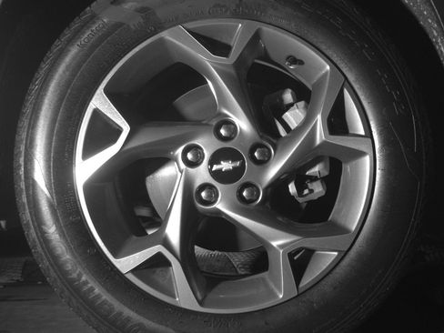 Used 2025 Chevrolet Trax LT w/ LT Convenience Package FWD image 13