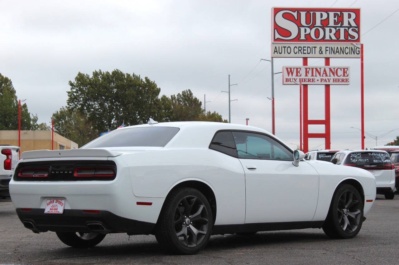 Used 2018 Dodge Challenger SXT Plus RWD image 4