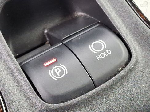 Certified 2022 Toyota Corolla LE image 24