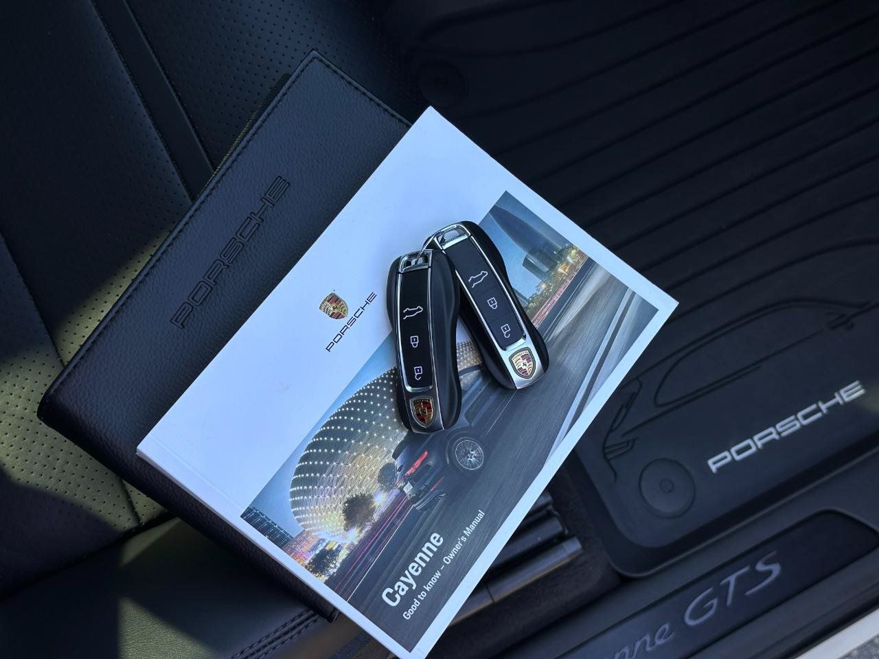 Used 2021 Porsche Cayenne GTS AWD/4WD image 31
