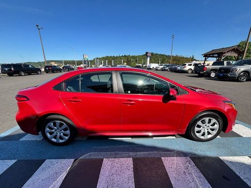 Used 2020 Toyota Corolla LE FWD image 6