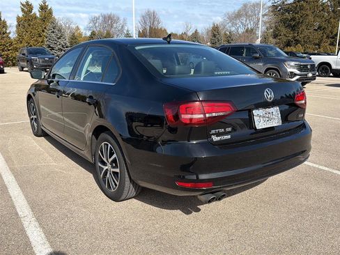 Used 2018 Volkswagen Jetta SE image 12
