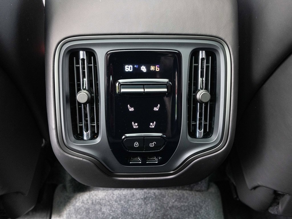 Used 2026 Aston Martin DBX 707 AWD/4WD image 47