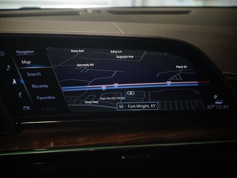 Used 2024 Cadillac Escalade Sport Platinum w/ LPO, ONYX Package image 22