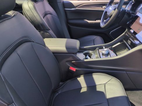 New 2026 Jeep Grand Cherokee Limited Reserve image 19