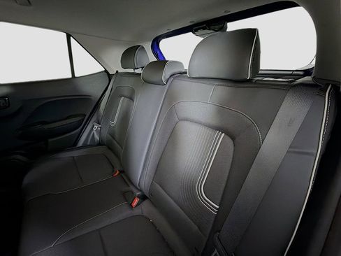 Used 2024 Hyundai Venue Limited image 24