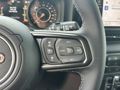 New 2026 Jeep Wrangler Unlimited Rubicon AWD/4WD image 25