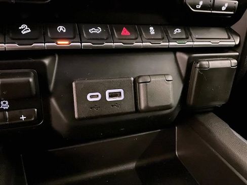Used 2019 Chevrolet Silverado 1500 LT Trail Boss AWD/4WD image 32