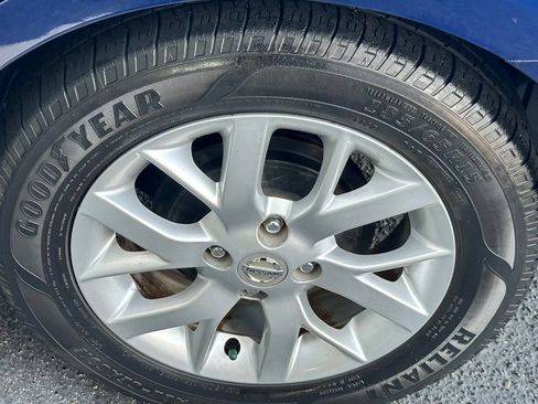 Used 2018 Nissan Versa SV w/ SV Special Edition Package FWD image 21