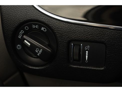 Used 2017 Dodge Grand Caravan SXT FWD image 27
