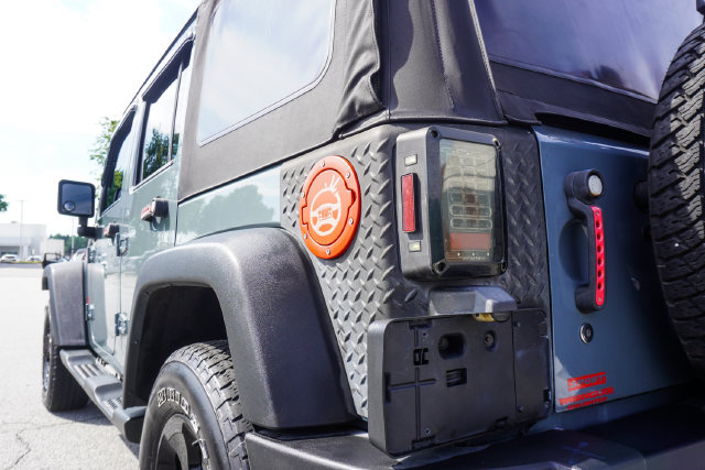 Used 2014 Jeep Wrangler Unlimited Sport w/ Quick Order Package 23S AWD/4WD image 9