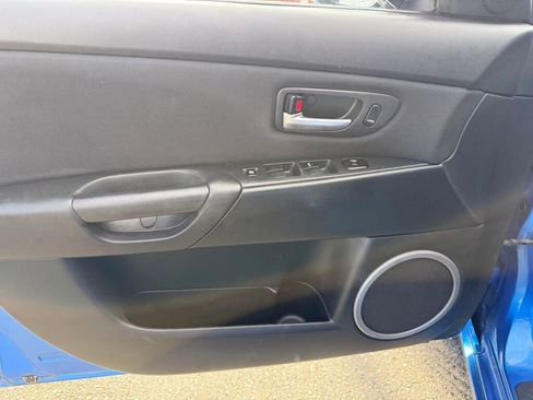 Used 2006 MAZDA MAZDA3 s image 11