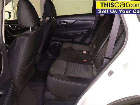 Used 2017 Nissan Rogue SV FWD image 22