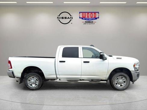 Used 2024 RAM 2500 Tradesman w/ Chrome Appearance Group AWD/4WD image 2