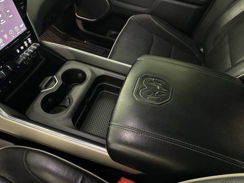 Used 2019 RAM 1500 Laramie AWD/4WD image 26