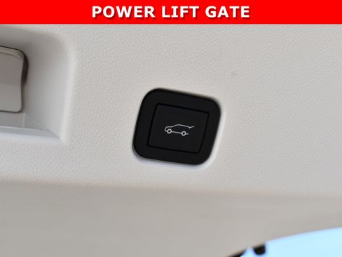 Used 2024 GMC Acadia Denali w/ Super Cruise Package image 7