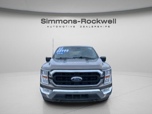 Used 2022 Ford F150 XLT image 2