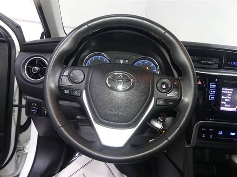 Used 2018 Toyota Corolla SE FWD image 29