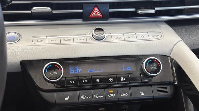 Used 2025 Hyundai Elantra Limited FWD image 36