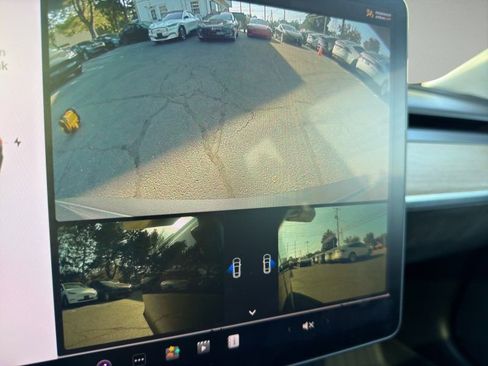 Used 2018 Tesla Model 3 Long Range image 18