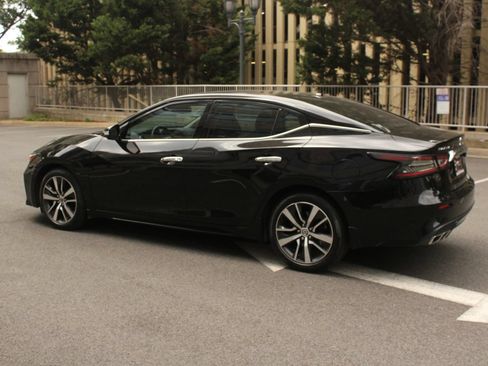 Used 2019 Nissan Maxima 3.5 SV w/ Floor Mat Group FWD image 9