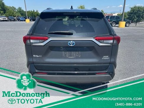 Used 2019 Toyota RAV4 XSE AWD/4WD image 6