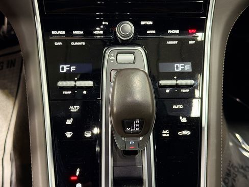 Used 2023 Porsche Panamera GTS image 33