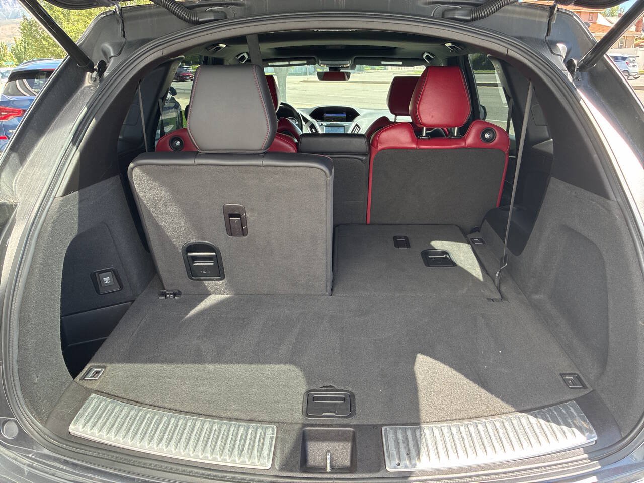 Used 2020 Acura MDX w/ Technology Package AWD/4WD image 11