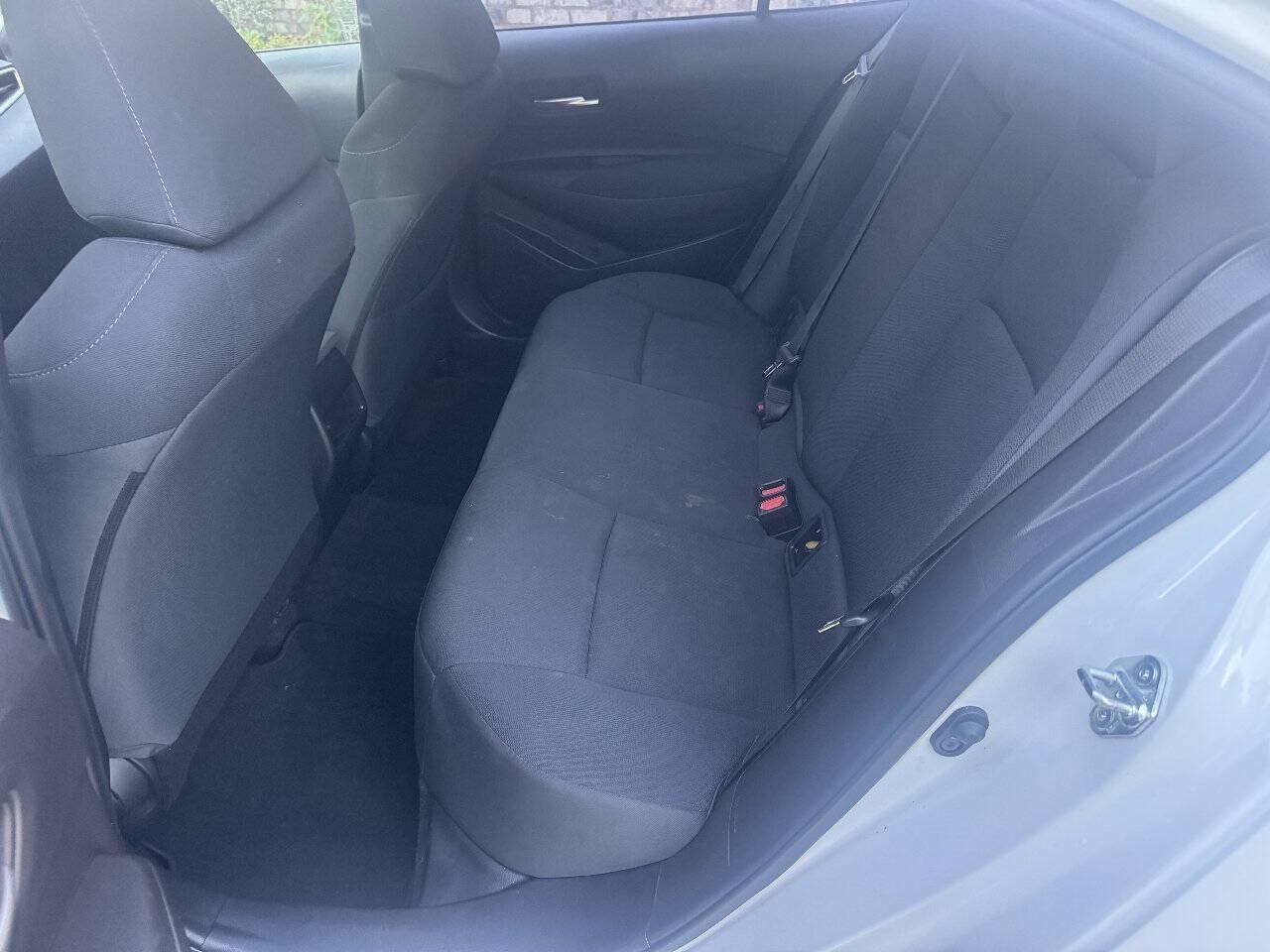 Used 2021 Toyota Corolla LE w/ Carpet Mat Package (TMS) FWD image 10