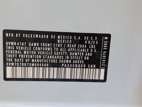 Used 2025 Volkswagen Jetta SE w/ Sunroof Package FWD image 38