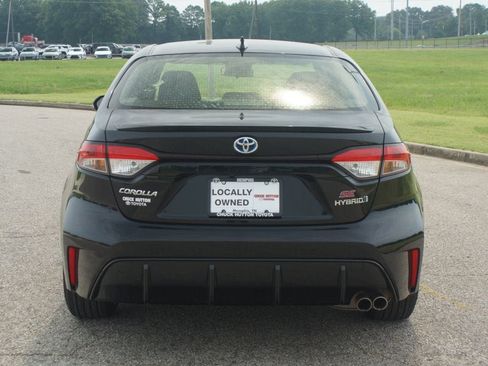 Used 2023 Toyota Corolla SE AWD/4WD image 3